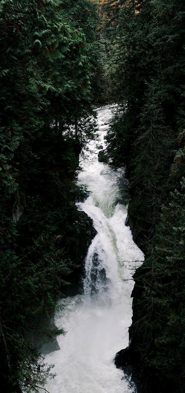 探索未知山峰